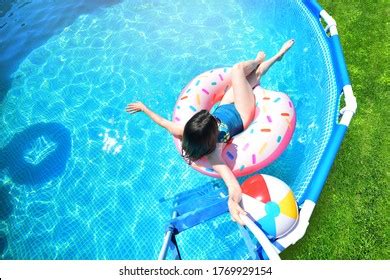 pool girl Search